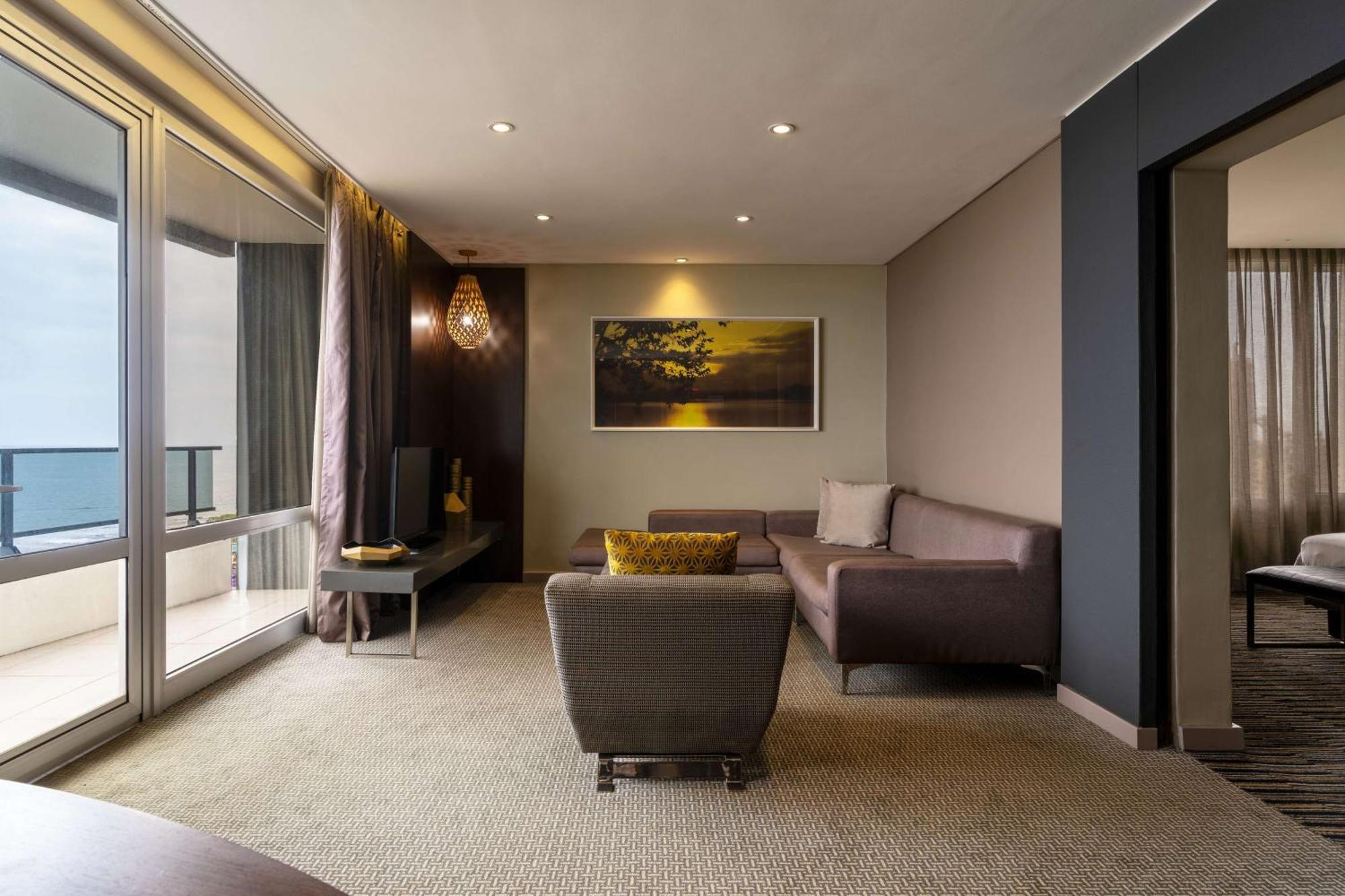 Radisson Blu Okoume Palace Hotel, Libreville Zewnętrze zdjęcie