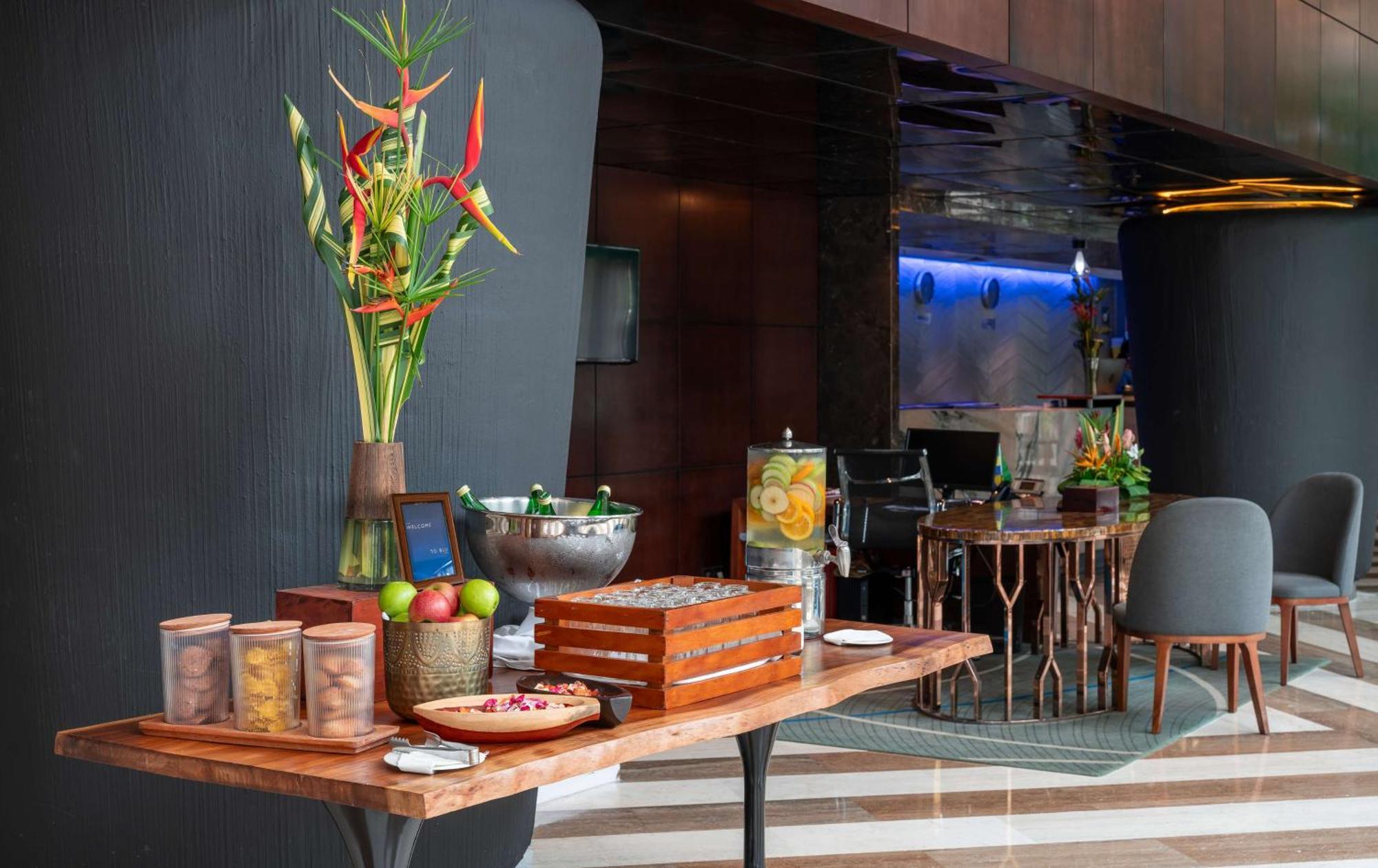 Radisson Blu Okoume Palace Hotel, Libreville Zewnętrze zdjęcie