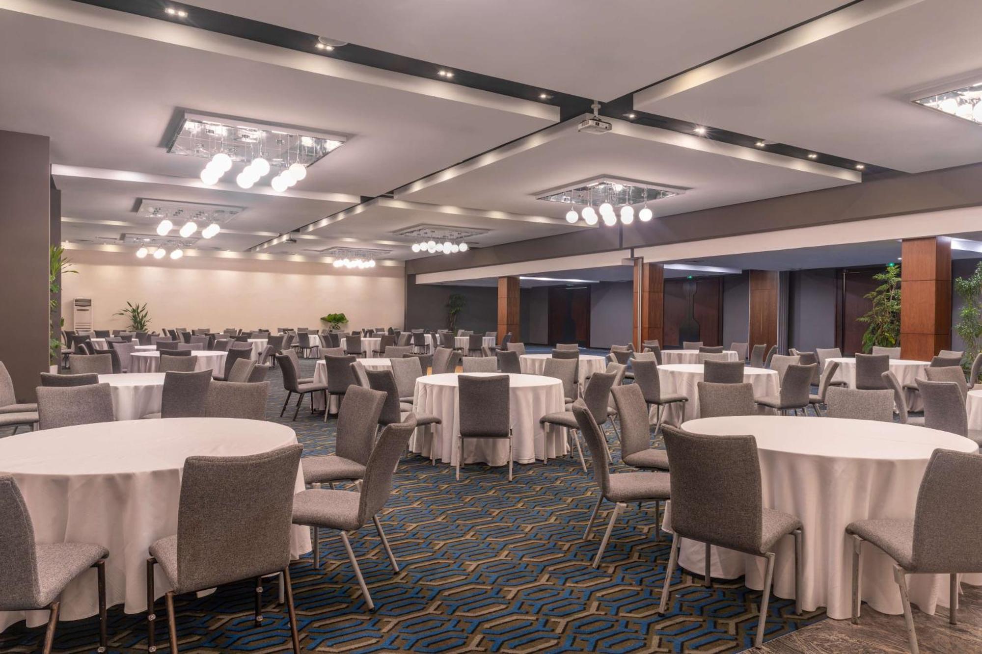 Radisson Blu Okoume Palace Hotel, Libreville Zewnętrze zdjęcie