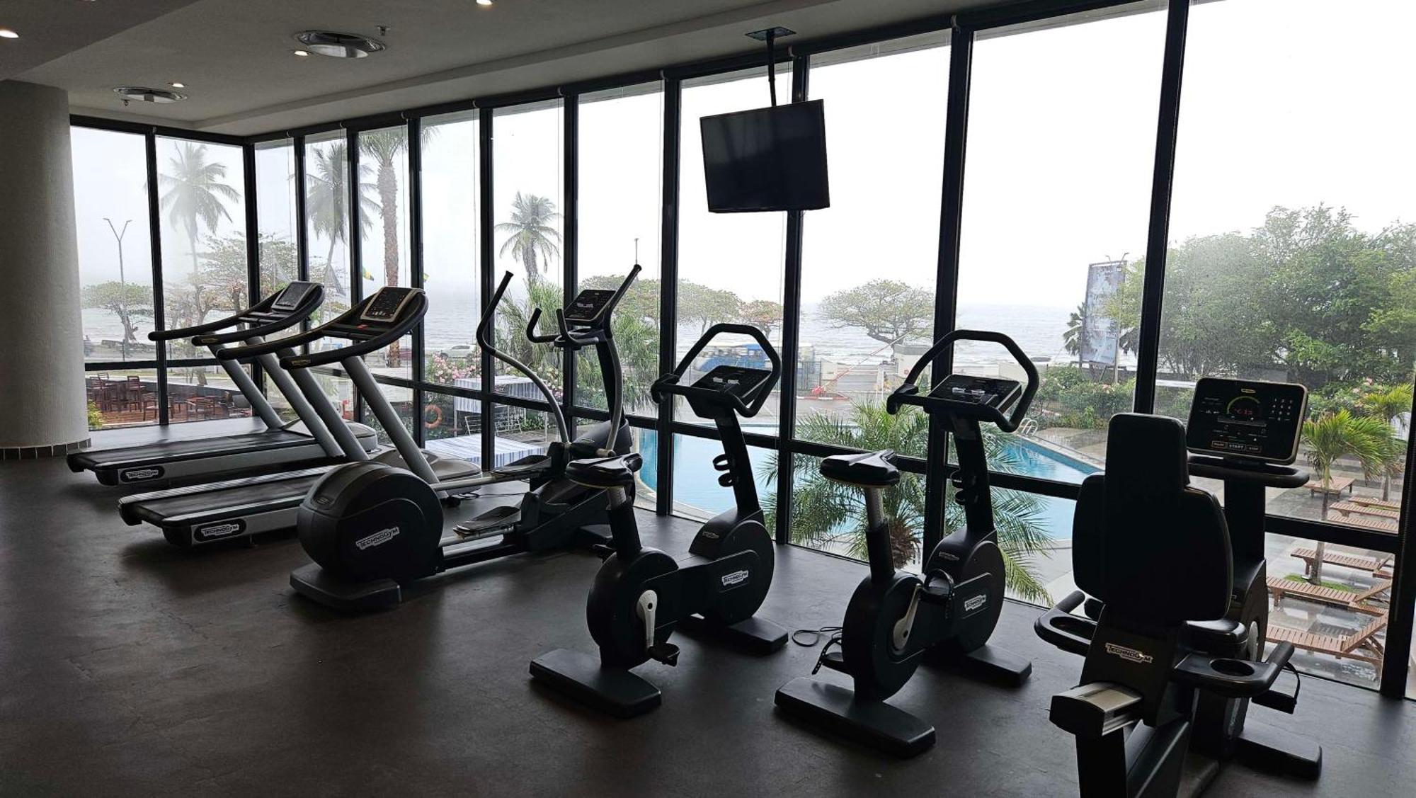 Radisson Blu Okoume Palace Hotel, Libreville Zewnętrze zdjęcie